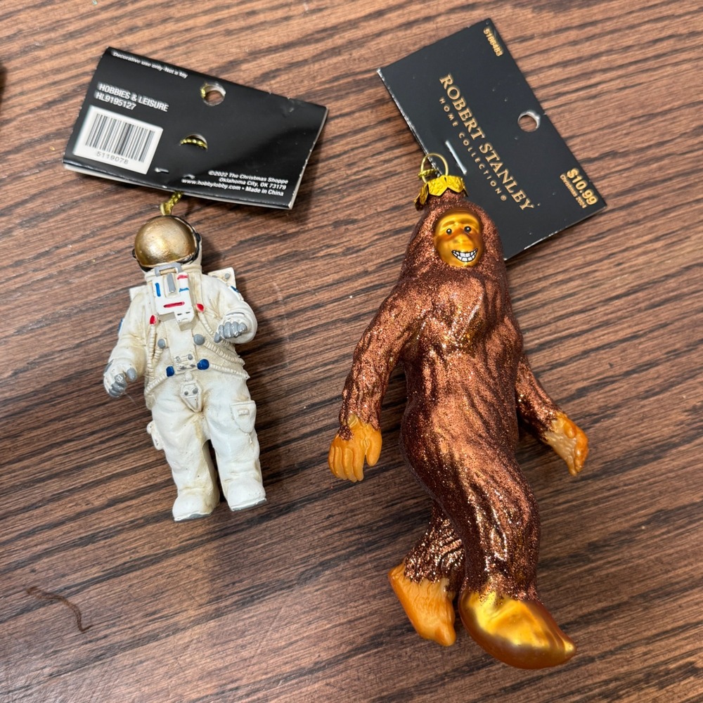 Robert Stanley Bigfoot & Astronaut Christmas Ornaments Blown Glass Gold NWT OS